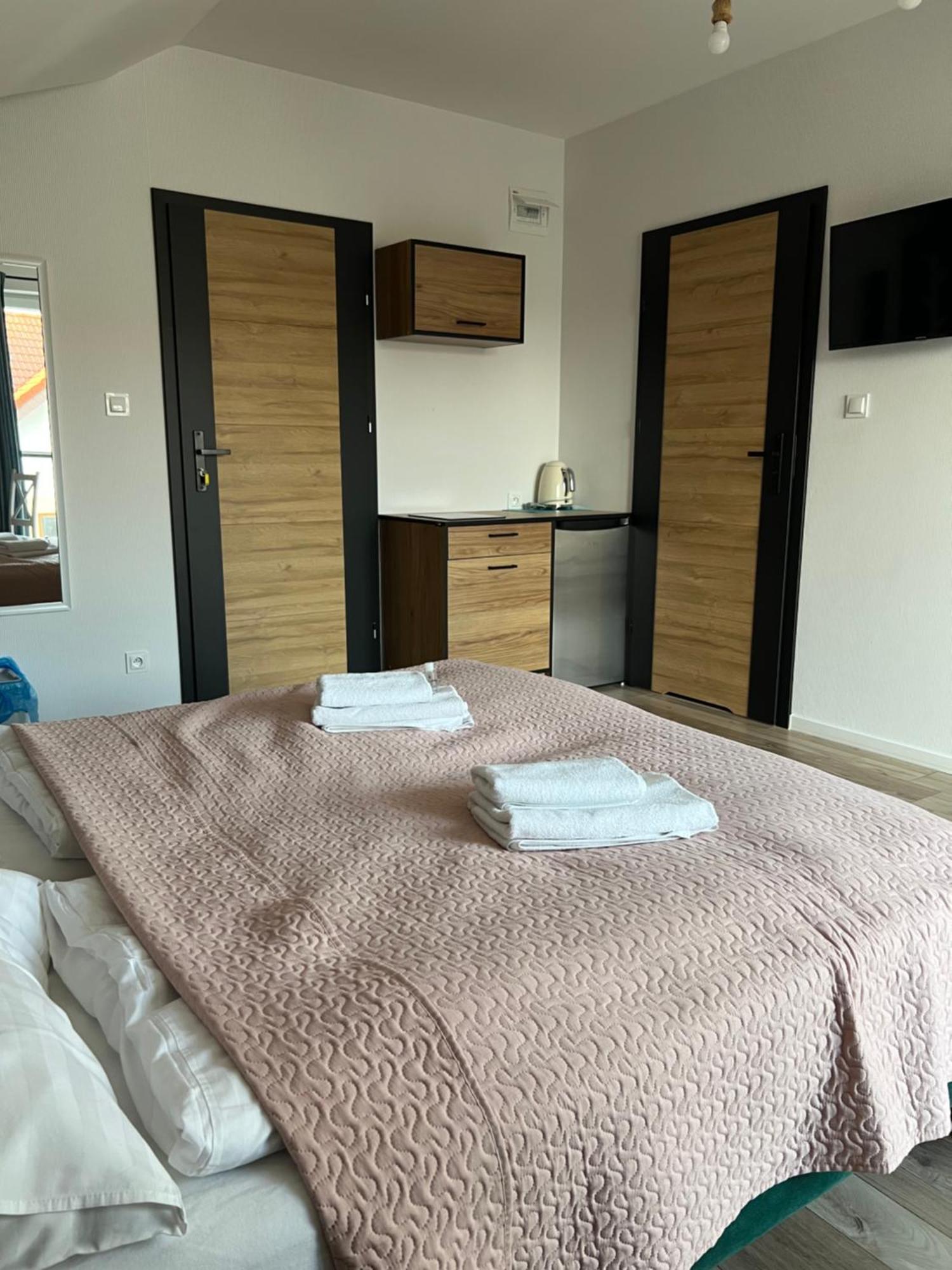 Czarny Baran Apartment เดบกี ภายนอก รูปภาพ